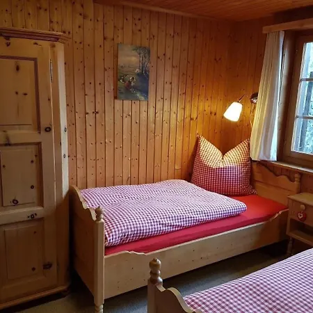Stutz Hausteil Rechts Ferienhaus *